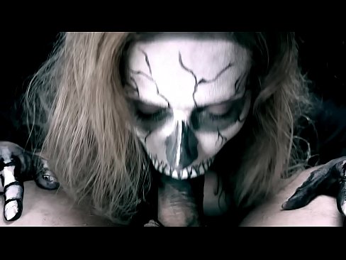 ❤️ Noia dimoni xuclant polla amb la seva boca negra i empassant semen. ❤️ Vídeo porno a nosaltres ca.https-tubsexer.ru ﹏