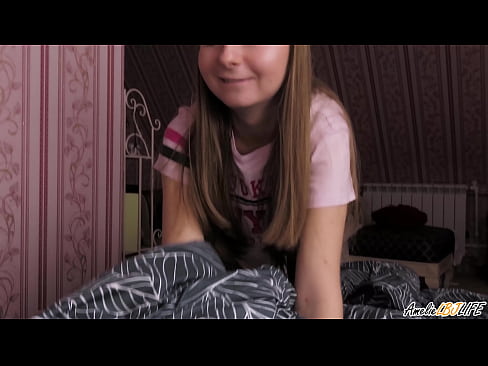 ❤️ Blondie xucla profundament la seva millor amiga i es fa semen a la boca ❤️ Vídeo porno a nosaltres ca.https-tubsexer.ru ﹏