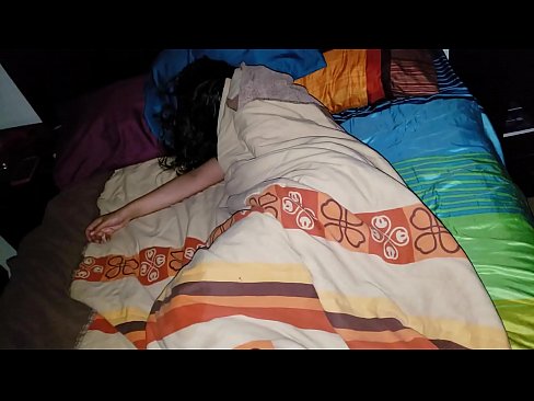 ❤️ El fillastre renya la seva jove madrastra mentre dorm. ❤️ Vídeo porno a nosaltres ca.https-tubsexer.ru ﹏
